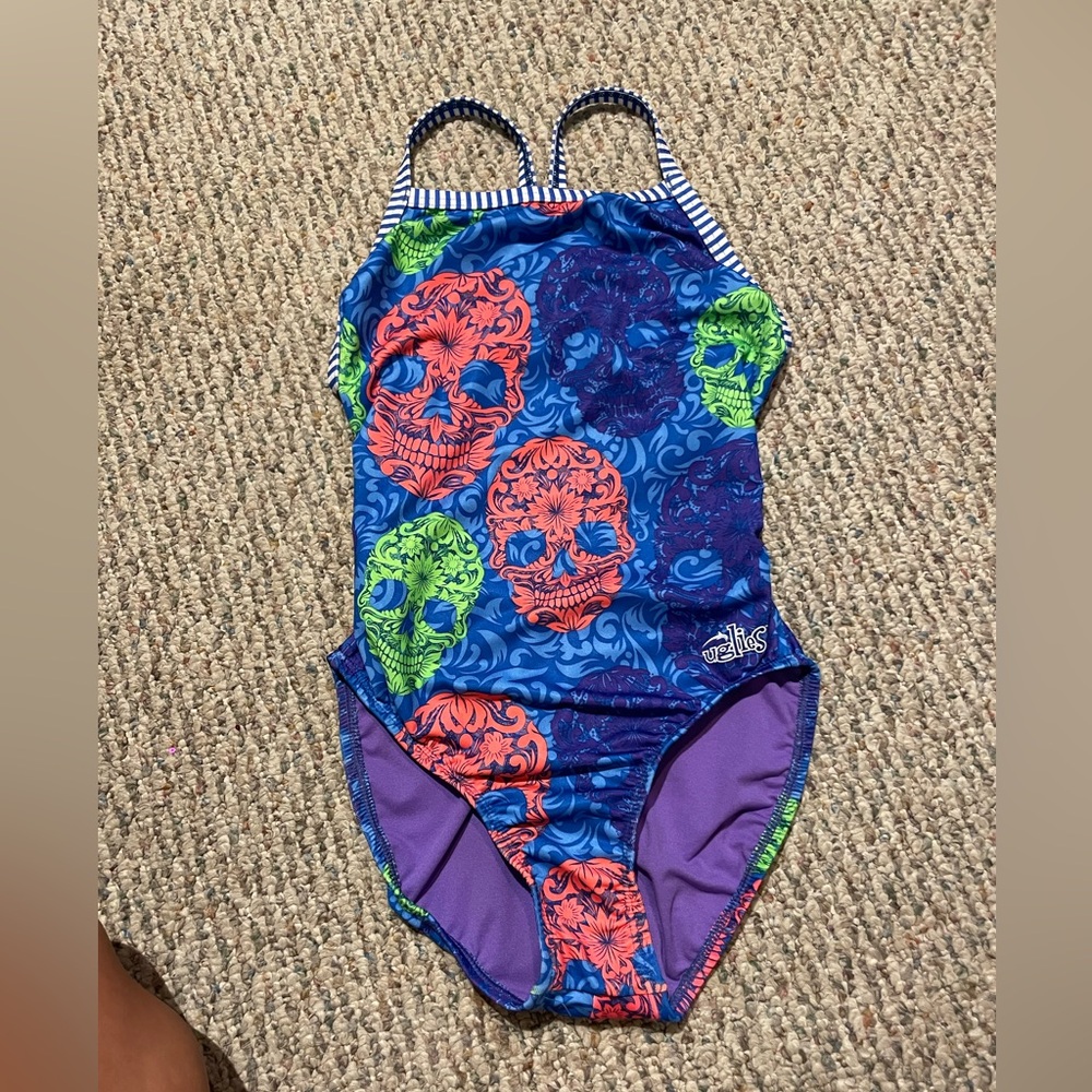 Dolfin Uglies size 34